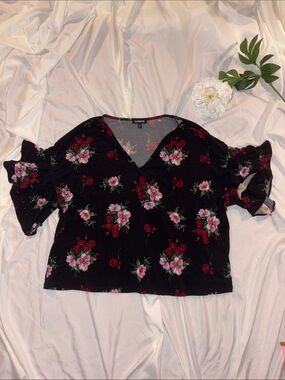 Express Textured Black Floral V-Neck Ruffle Sleeve Blouse